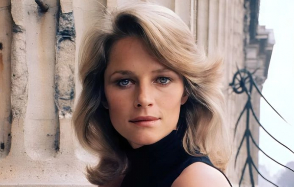 Не простила отцу-тирану смерть сестры и жила с 2 мужчинами сразу: Личные тайны одной из самых элегантных женщин мира Шарлотты Рэмплинг