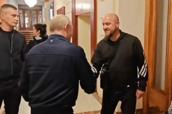 Фейковая встреча на камеру: как Кремль инсценирует &laquo;случайное&raquo; общение Путина с народом, используя для этого проверенных людей из своего охранного бизнеса
