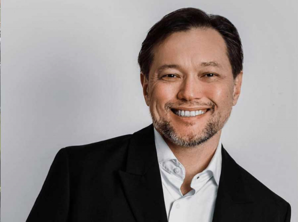 Исчезающая биография Батырова: кто чистит следы в Сколково