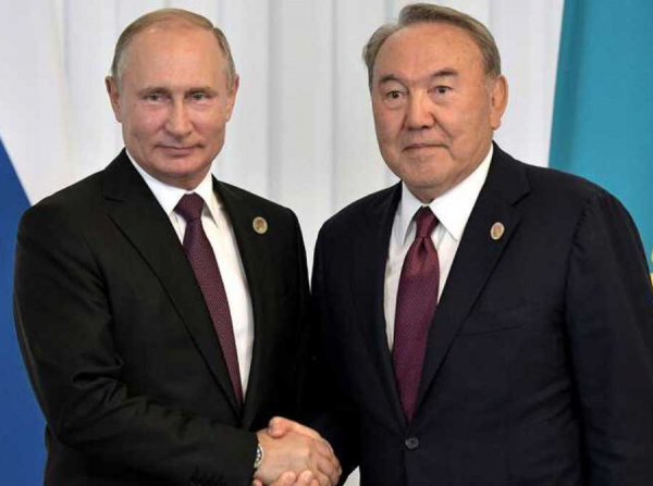 Бывший Елбасы на милости Кремля: Назарбаев вынужден выторговывать у Москвы иммунитет для семьи от внутренней экспроприации