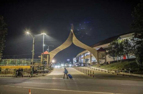 47 непальцев, спасённых из мошеннических центров в Мьянме, прибыли в столицу Непала Катманду