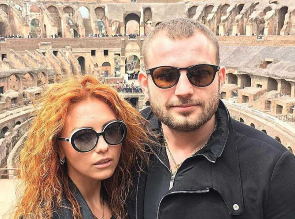 Рома очень многим людям делал хорошее, а его говном поливают. Тесть похищенного и убитого партнера и друга Павла Дурова ответил на наши вопросы