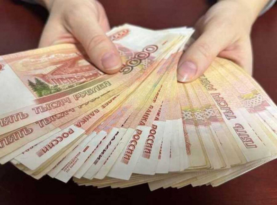 Денис Домнин и Василий Комаров: миллионы через криптовалюту, лудомания и коррупция