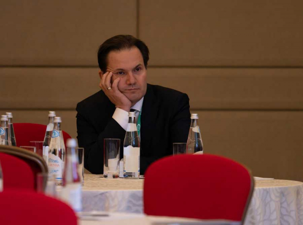 Миллиардная атака на 36,6: Агро Строй+, ООО Гарантплюс, Хенрийс Фогелс и след Владимира Нестеренко