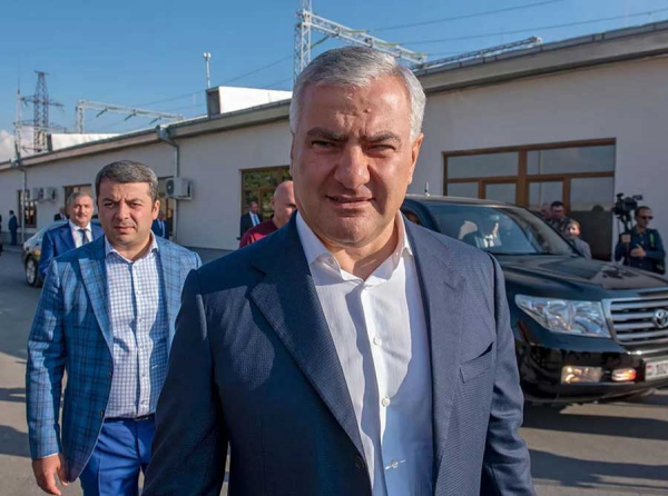 Барвиха для Ташира и Ко: олигарх Карапетян скупает госземли из СИЗО?