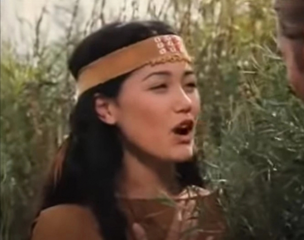 Сандрин Холт