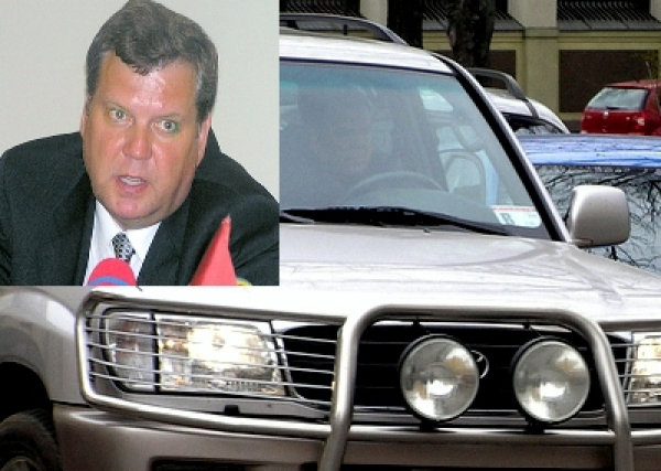 Урбанович лихачит на дорогах