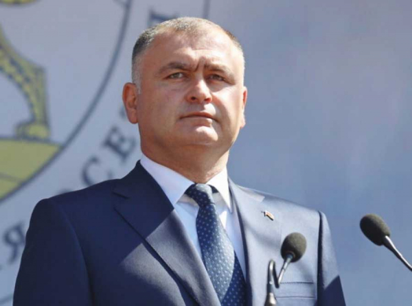 Серый кардинал Эдуард Кокойты и президент Алан Гаглоев: союз на фоне забытых обвинений