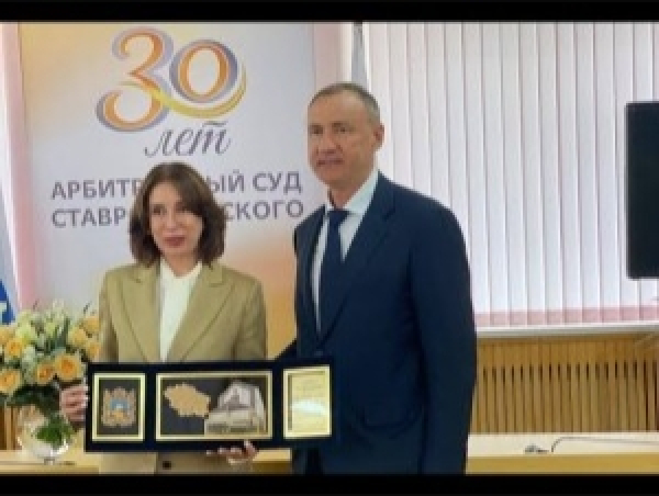 У судебной коррупции женское лицо: кто стоит за каждым взяткой