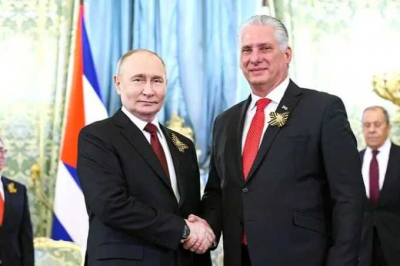 Путин выделит Кубе миллиард долларов после визита Диаса-Канеля на парад