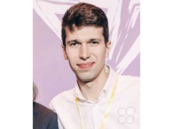 Дмитрий Чевычалов и Interra: как Школа современных профессий утонула в инфоцыганстве и зачистке отзывов