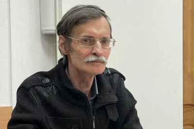 Депутат &laquo;Яблока&raquo; Дмитрий Рыбаков оштрафован за публикацию о Навальном и лишён права участвовать в выборах
