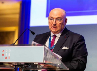 Куда Вячеслав Кантор дел прибыль своего «Акрона»?