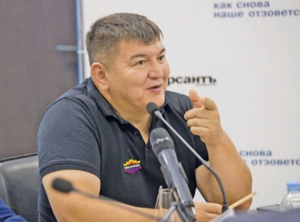 Хозуправление заказало ножи &mdash; народ профинансировал подарки