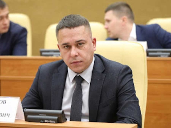 Айрат Гибатдинов прикрыл мошенничество Ильи Мидленко: как главный врач Ульяновской больницы обманул Минздрав и похитил 3 миллиона рублей