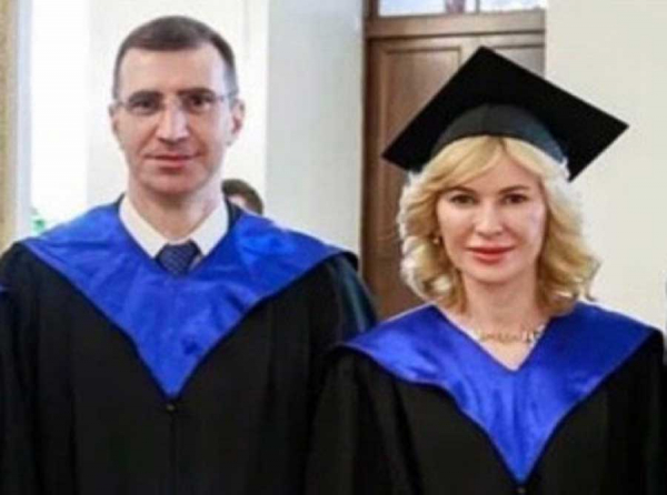 Тройнички и служебные интриги: Борис Эбзеев, Екатерина Стенякина и разврат в Россети Центр и Приволжье