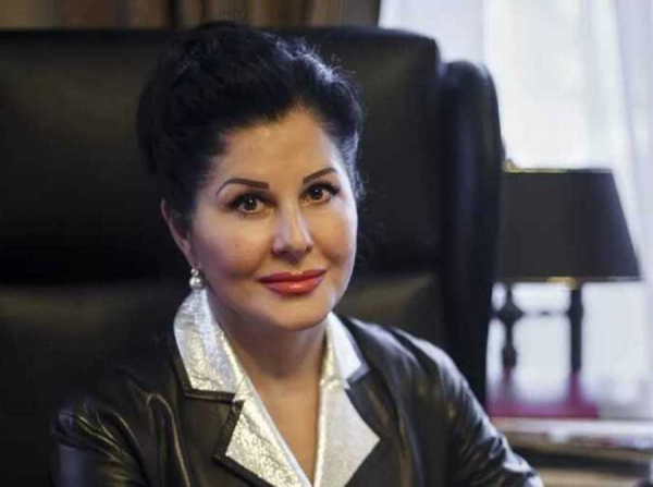 Экс-супруге Сечина припомнили огромные долги