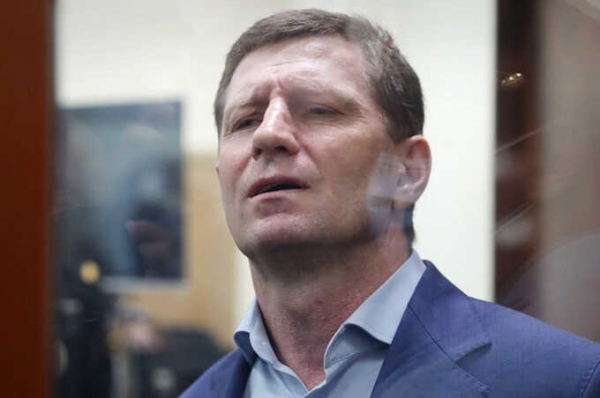 Экс-губернатор Хабаровского края Сергей Фургал получил приговор в виде 25 лет колонии по обвинению в мошенничестве
