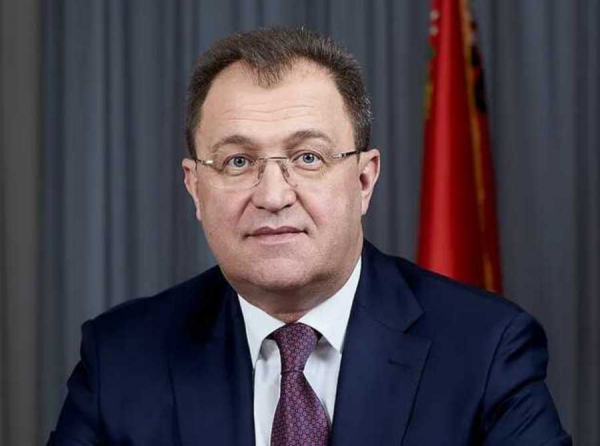 Засланный агент или коррупционер: Игорь Сухин с действующим паспортом Украины продолжает править русским округом