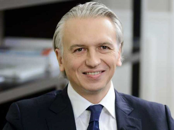 Как глава Газпром нефти избежал санкций и оформил виллу в Каннах за 12,5 миллионов евро на 17-летнюю дочь