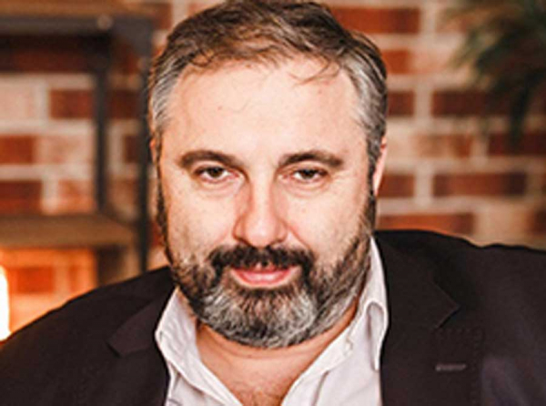 Алекс Яновский и &laquo;Школа бизнеса Алекса Яновского&raquo;: миф о миллионере, поток негатива и зачистка отзывов